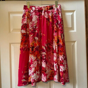 Old Navy Floral Print Midi Mid Length Skirt with Pockets Women’s size medium